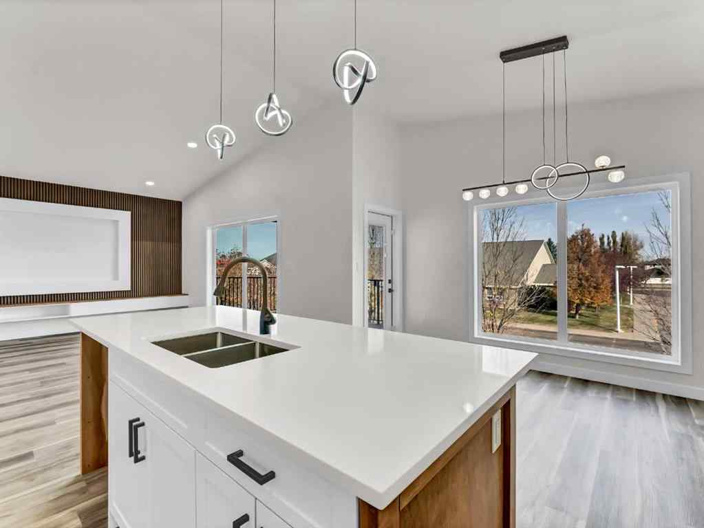 MLS® A2267171 - 31 Sierra Road SW in SW Southridge Medicine Hat, Residential