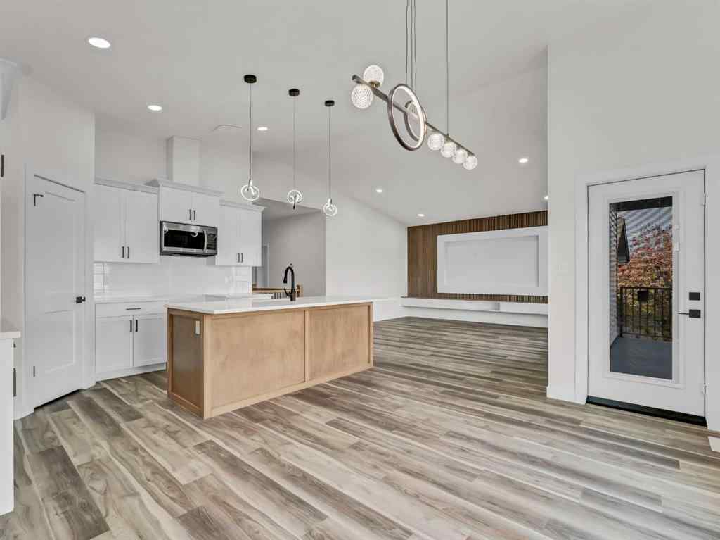 MLS® A2267171 - 31 Sierra Road SW in SW Southridge Medicine Hat, Residential