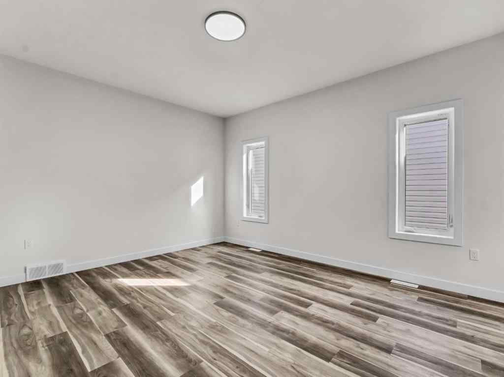 MLS® A2267171 - 31 Sierra Road SW in SW Southridge Medicine Hat, Residential