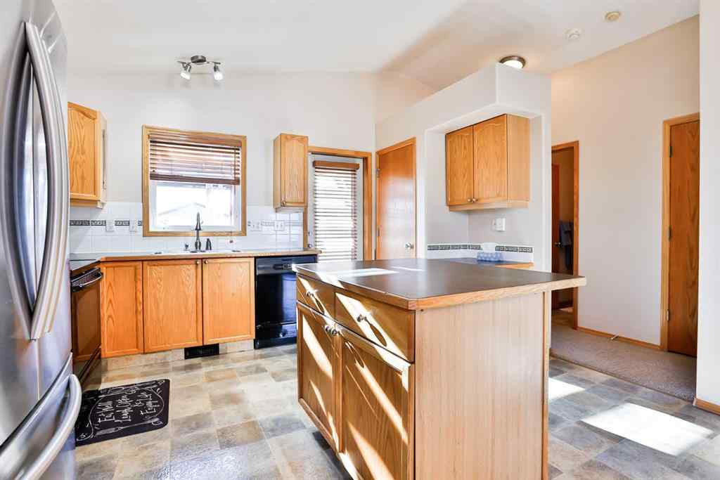 MLS&reg; # A2267174 - 175 Cowichan Court W in Indian Battle Heights Lethbridge, Residential Open Houses