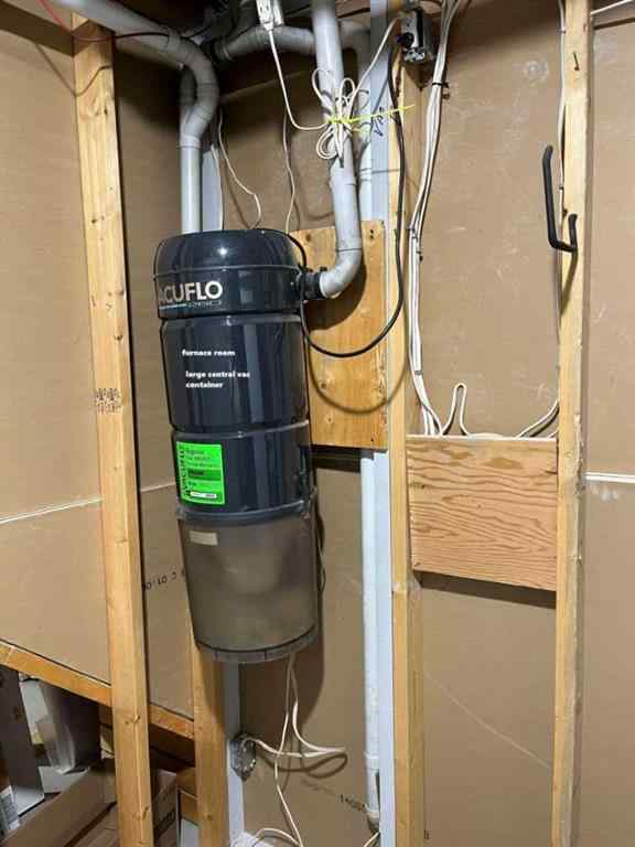 MLS® A2267176 - 3828 Eastwood Crescent  in Eastview Red Deer, Residential