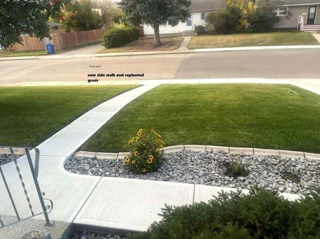 MLS® A2267176 - 3828 Eastwood Crescent  in Eastview Red Deer, Residential