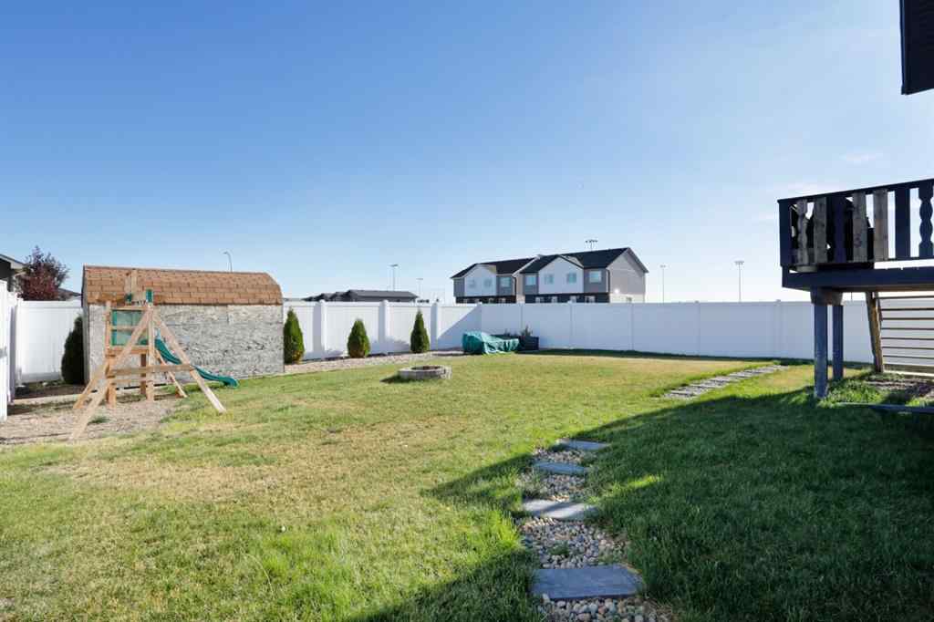 MLS® A2267177 - 216 14 Street E in Meadowbrook Brooks, Residential