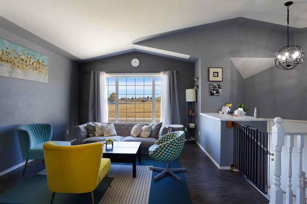 MLS® A2267177 - 216 14 Street E in Meadowbrook Brooks, Residential