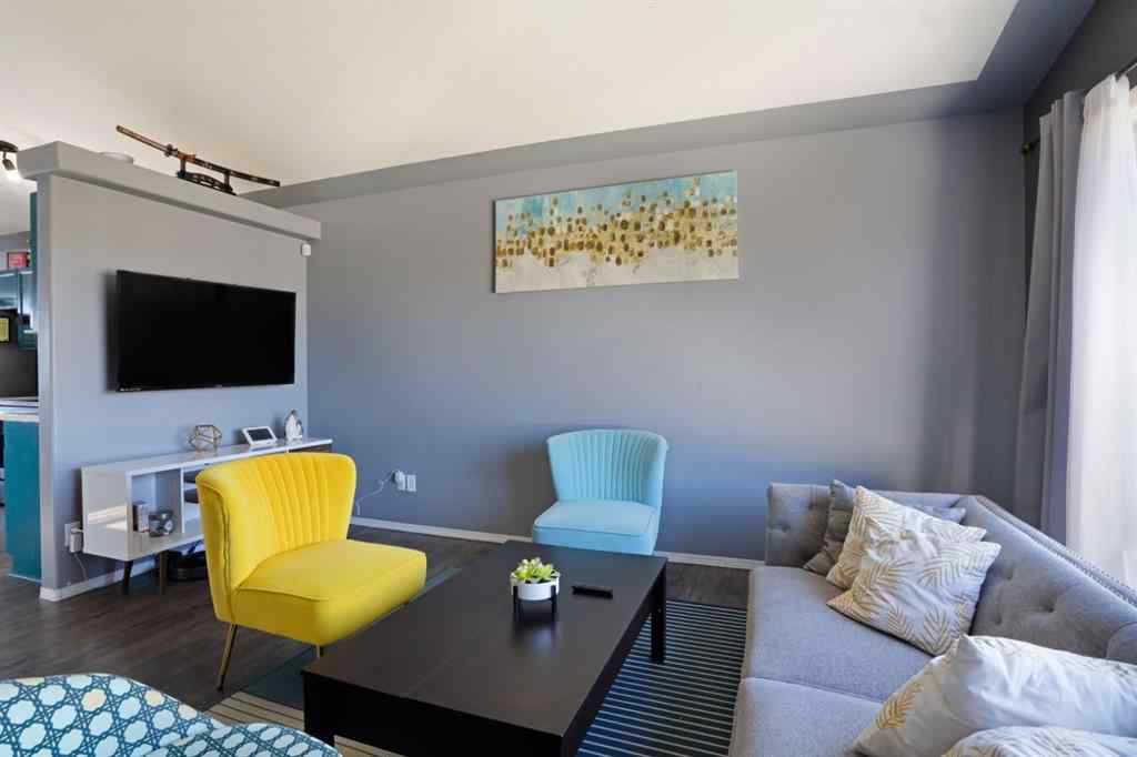 MLS® A2267177 - 216 14 Street E in Meadowbrook Brooks, Residential