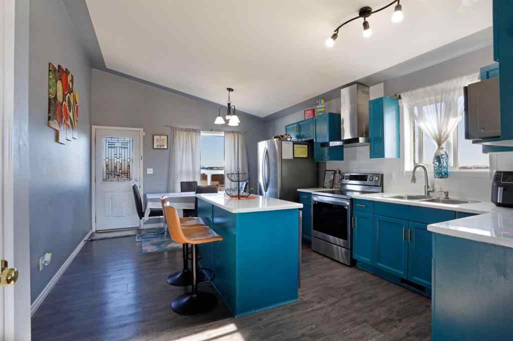 MLS® A2267177 - 216 14 Street E in Meadowbrook Brooks, Residential