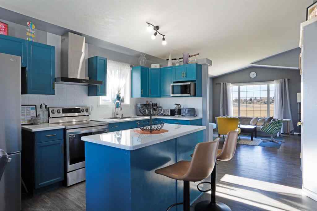 MLS® A2267177 - 216 14 Street E in Meadowbrook Brooks, Residential