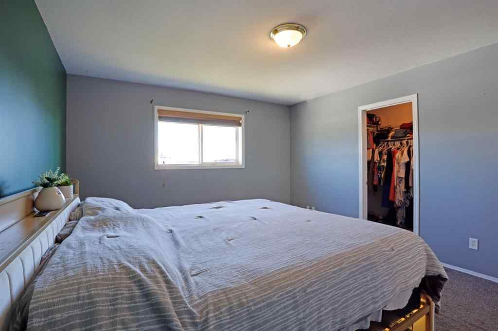 MLS® A2267177 - 216 14 Street E in Meadowbrook Brooks, Residential