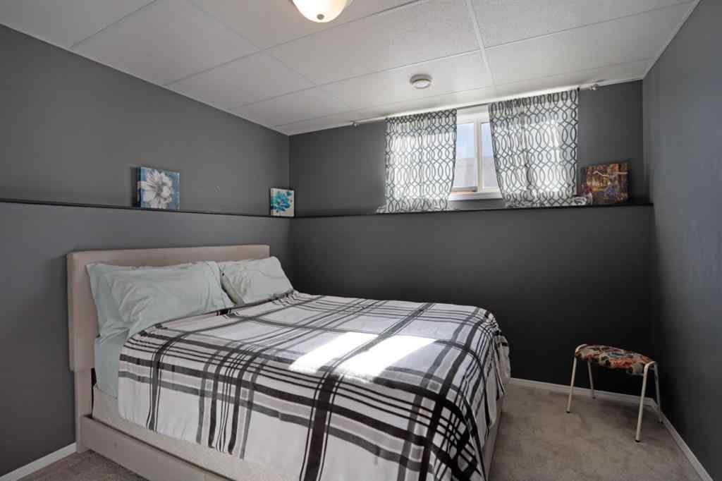 MLS® A2267177 - 216 14 Street E in Meadowbrook Brooks, Residential