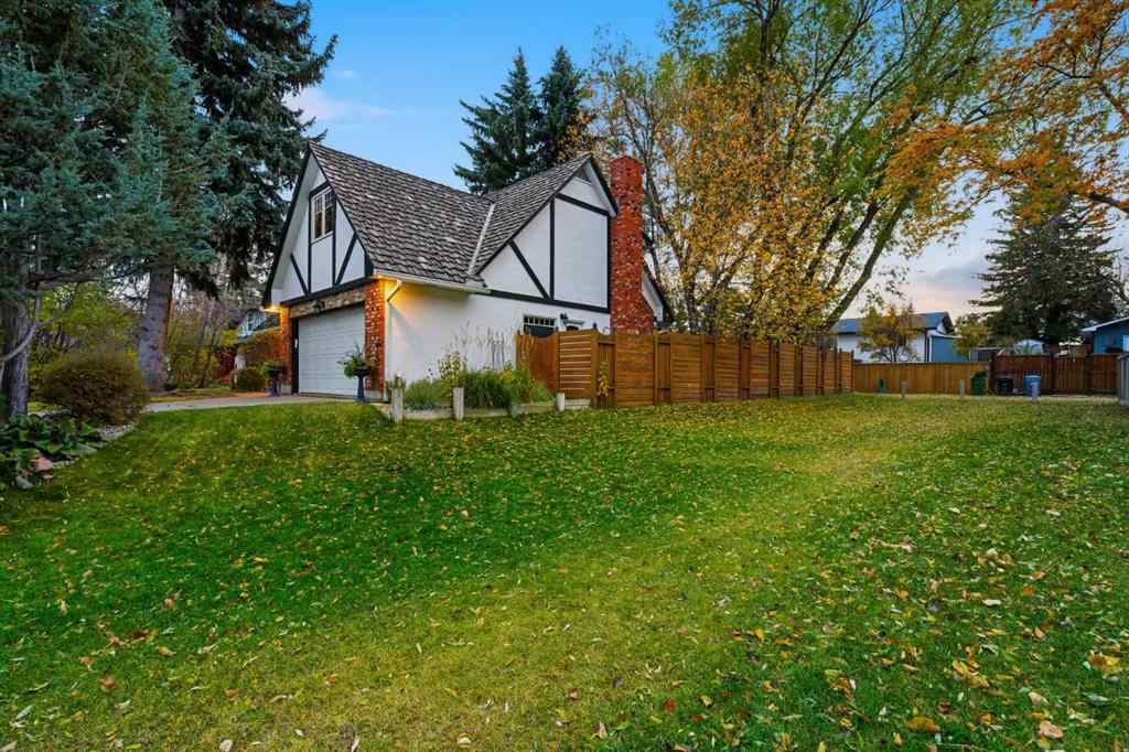 MLS® A2267178 - 631 Willoughby Crescent SE in Willow Park Calgary, Residential