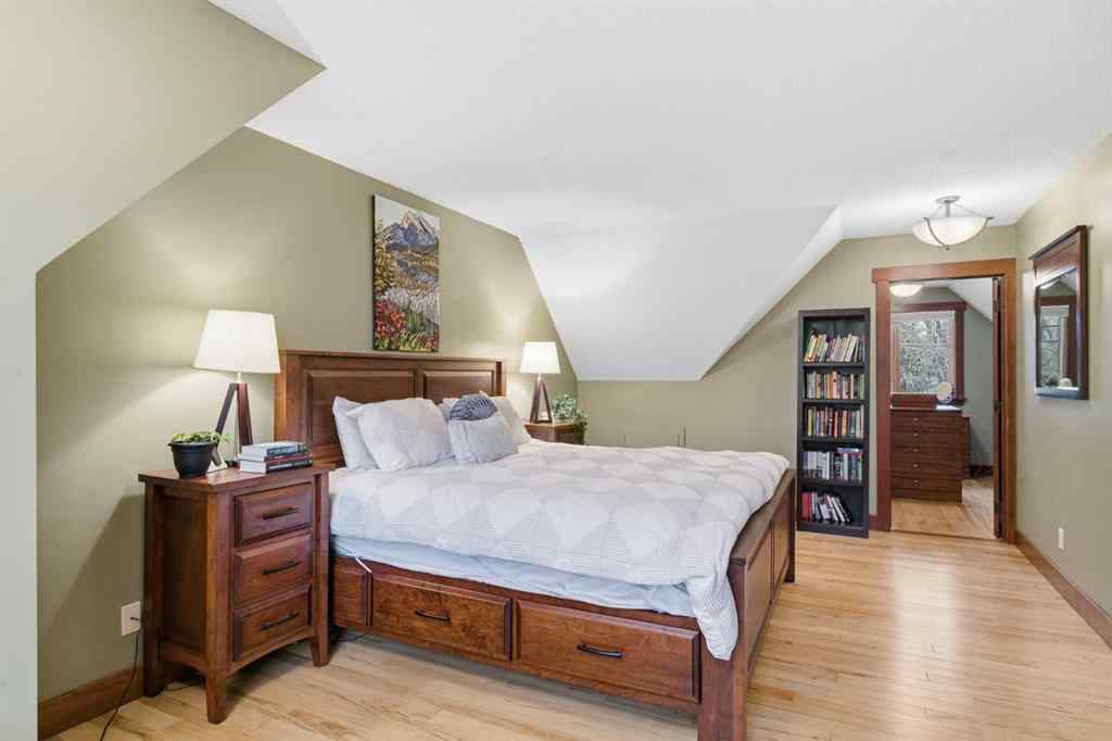 MLS® A2267178 - 631 Willoughby Crescent SE in Willow Park Calgary, Residential