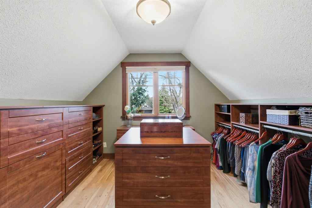 MLS® A2267178 - 631 Willoughby Crescent SE in Willow Park Calgary, Residential