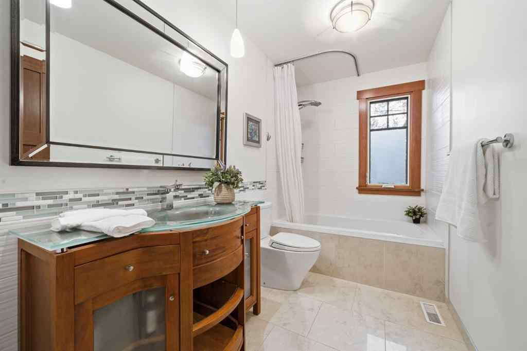 MLS® A2267178 - 631 Willoughby Crescent SE in Willow Park Calgary, Residential