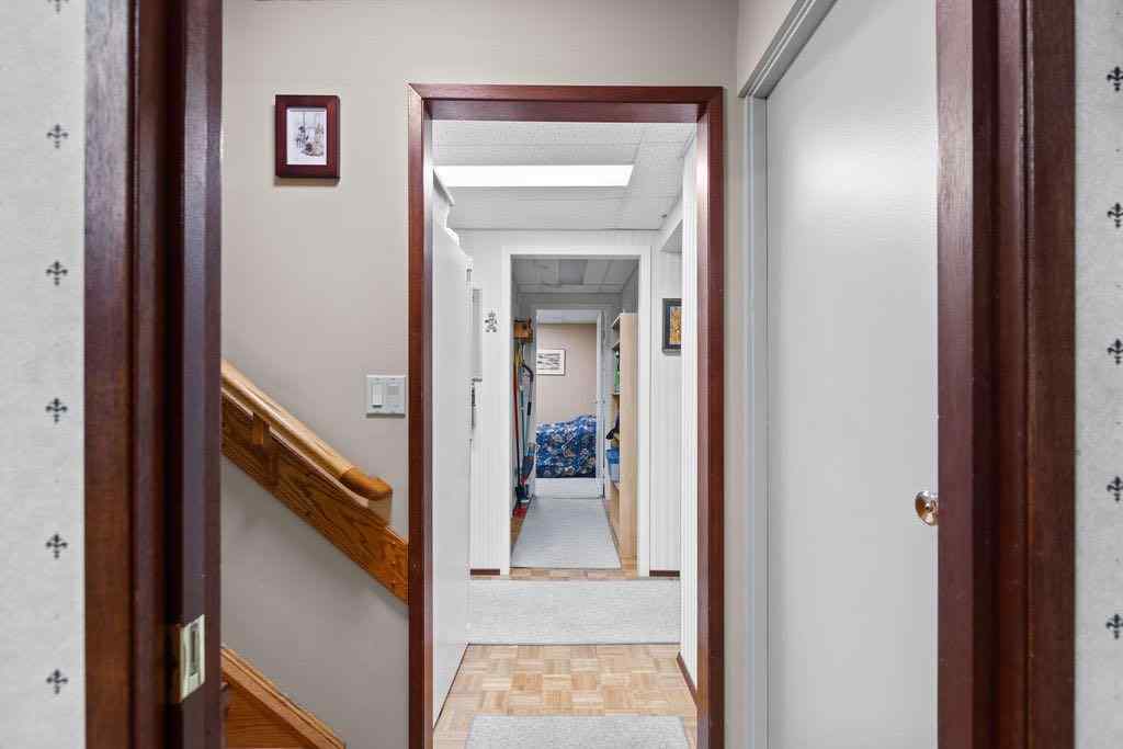 MLS® A2267181 - 3350 Oakwood Drive SW in Oakridge Calgary, Residential