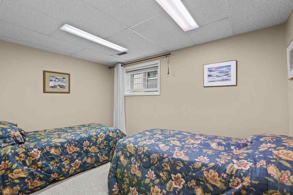 MLS® A2267181 - 3350 Oakwood Drive SW in Oakridge Calgary, Residential