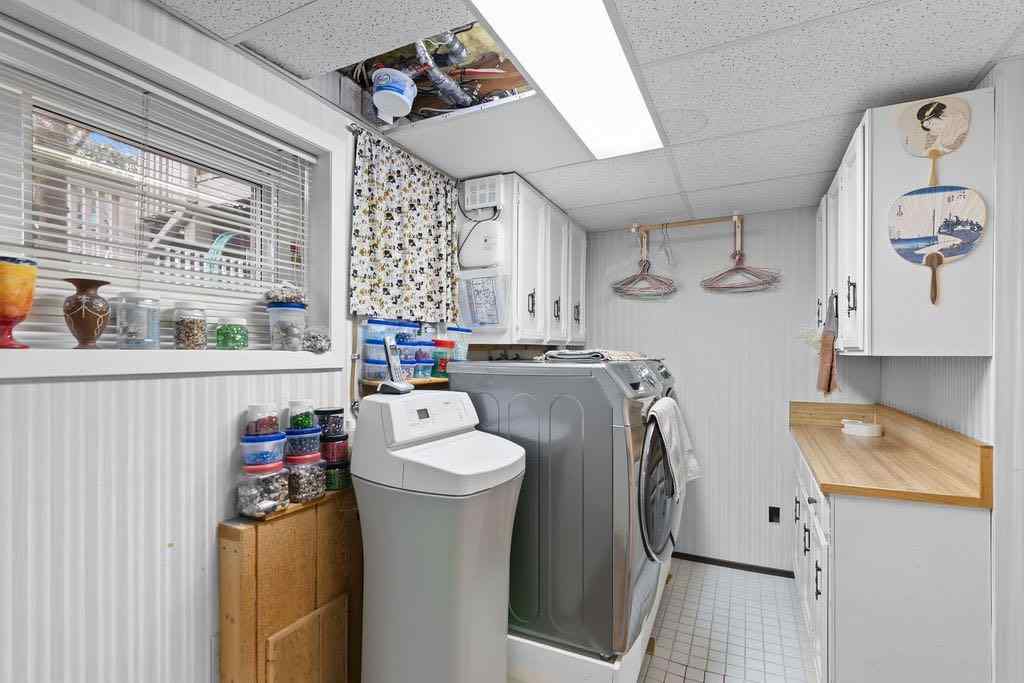 MLS® A2267181 - 3350 Oakwood Drive SW in Oakridge Calgary, Residential