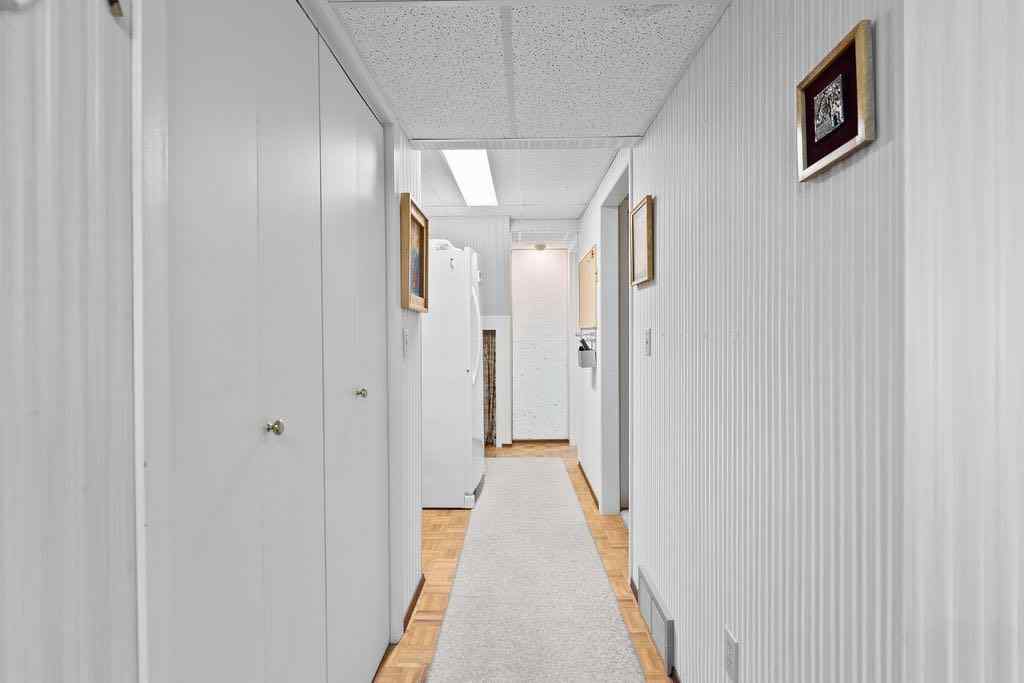 MLS® A2267181 - 3350 Oakwood Drive SW in Oakridge Calgary, Residential