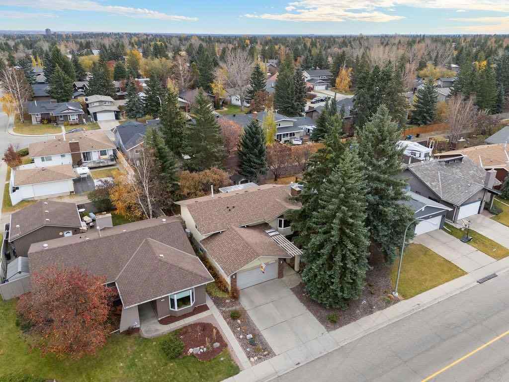 MLS® A2267181 - 3350 Oakwood Drive SW in Oakridge Calgary, Residential