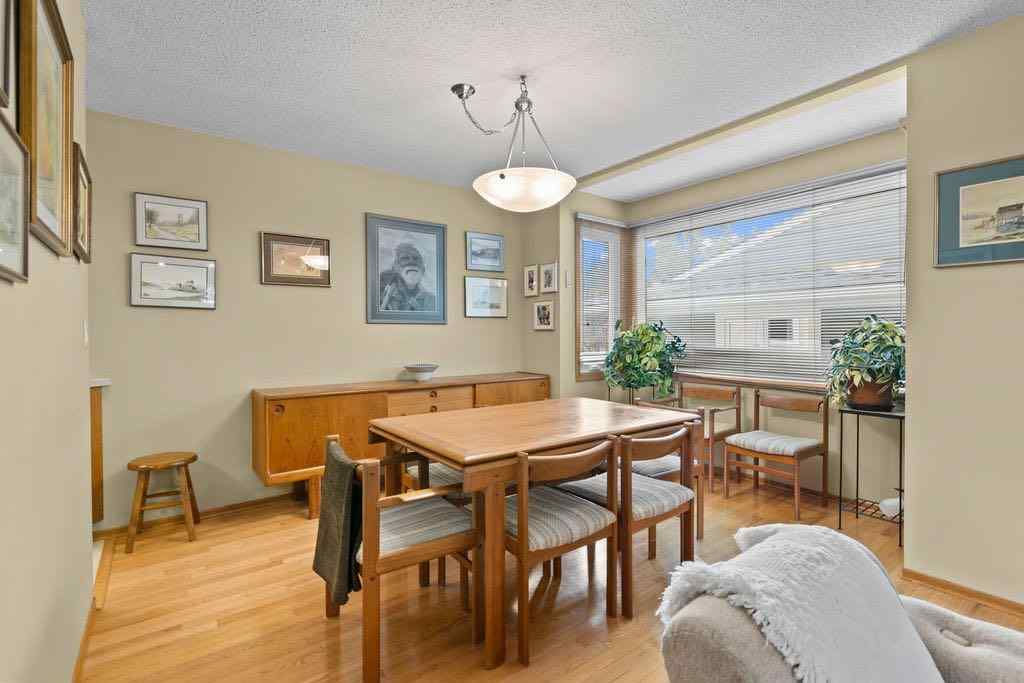 MLS® A2267181 - 3350 Oakwood Drive SW in Oakridge Calgary, Residential