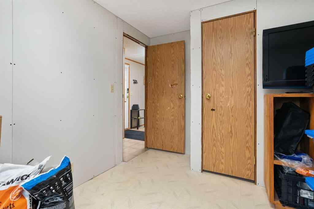 MLS® A2267182 - 5233 47 Street  in Sparling Camrose, Residential