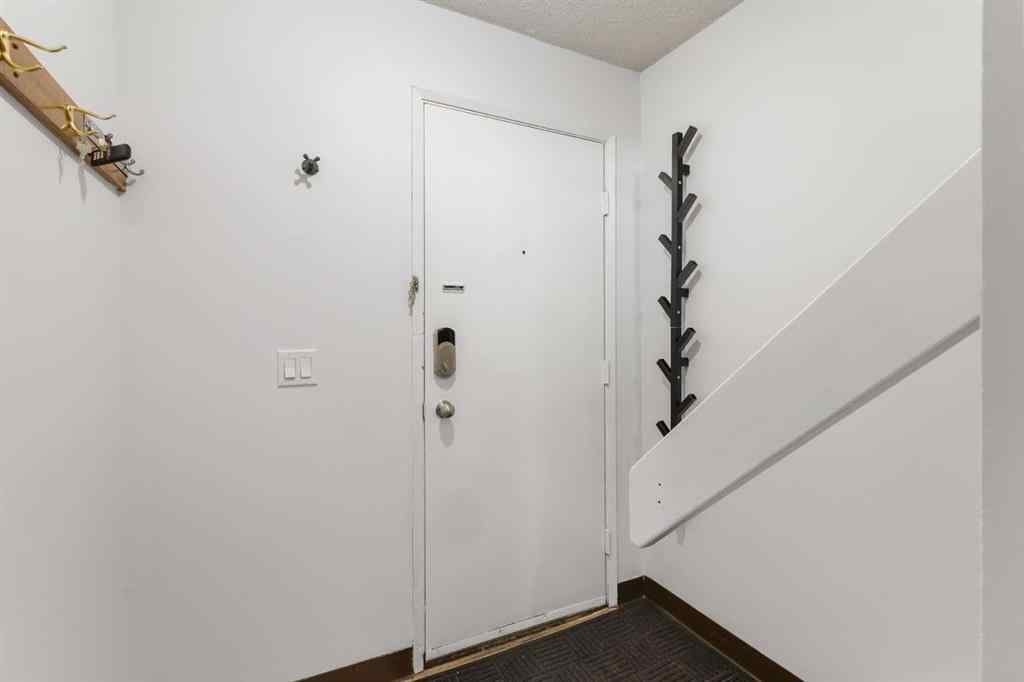 MLS® A2267183 - Unit #72 1055 72 Avenue NW in Huntington Hills Calgary, Residential