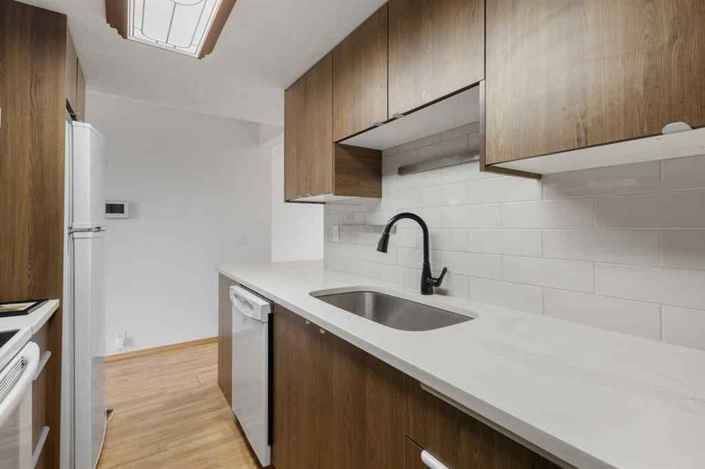 MLS® A2267183 - Unit #72 1055 72 Avenue NW in Huntington Hills Calgary, Residential