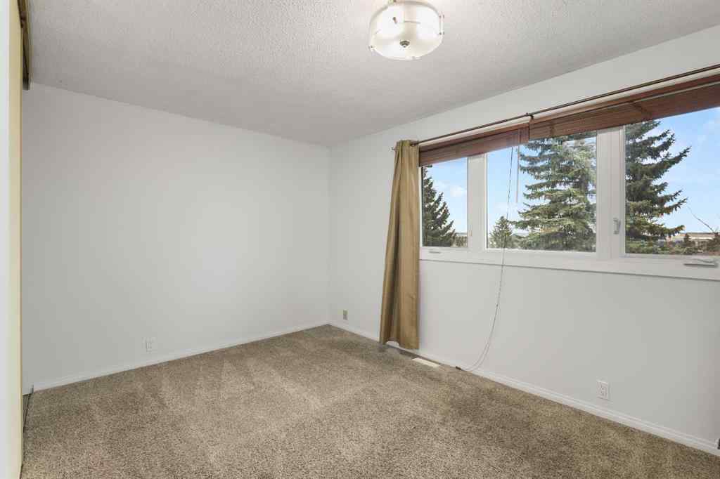 MLS® A2267183 - Unit #72 1055 72 Avenue NW in Huntington Hills Calgary, Residential