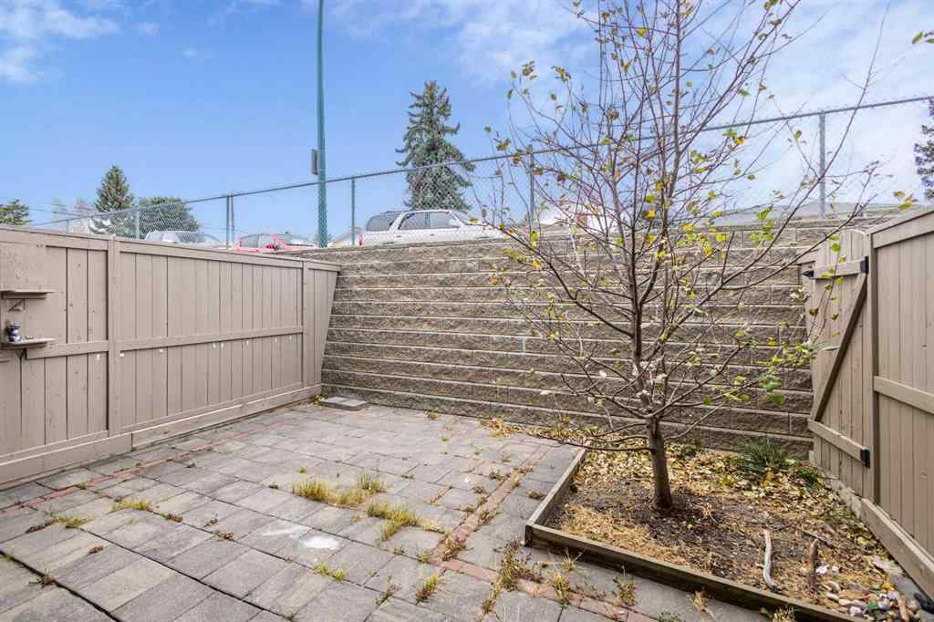 MLS® A2267183 - Unit #72 1055 72 Avenue NW in Huntington Hills Calgary, Residential