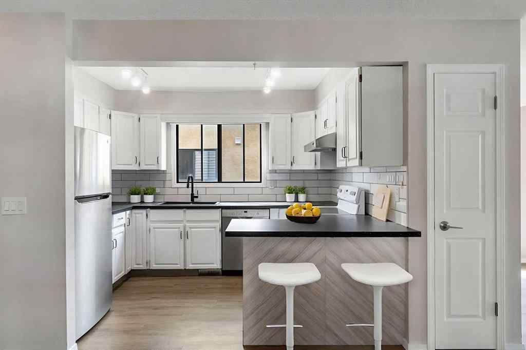 MLS® A2267185 - 37 Edgeford Way NW in Edgemont Calgary, Residential