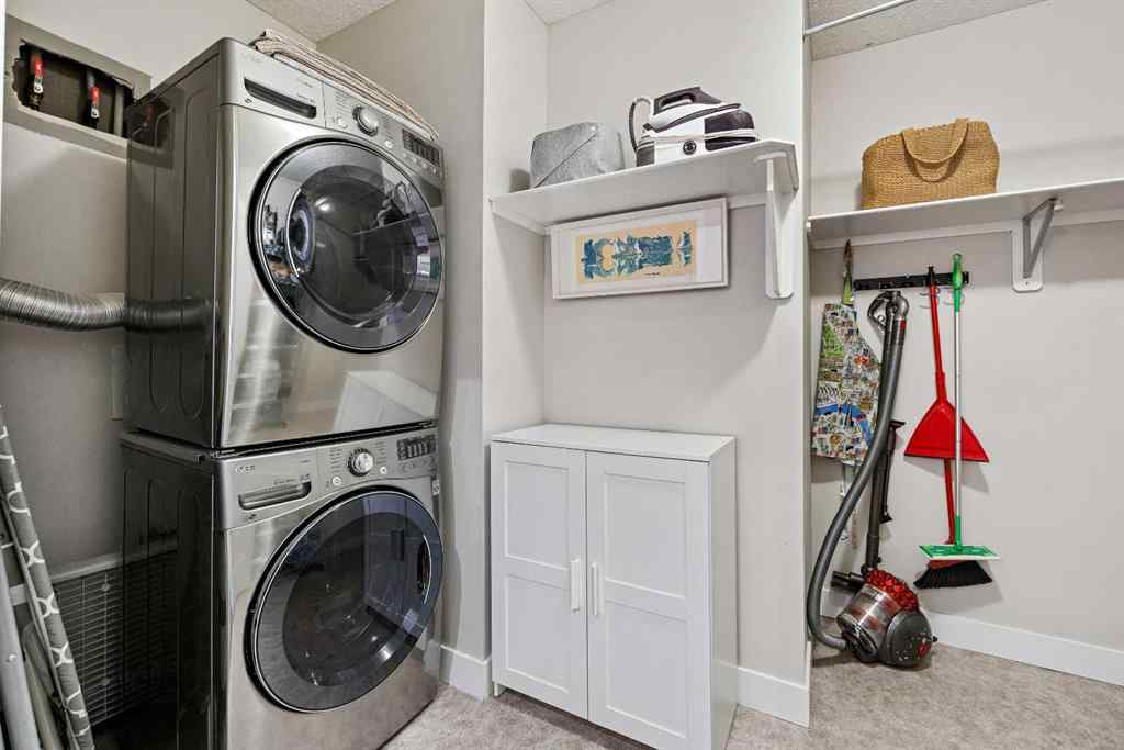 MLS® A2267188 - Unit #304 923 15 Avenue SW in Beltline Calgary, Residential