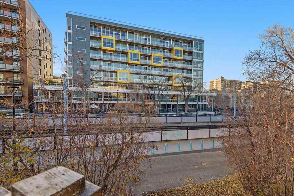 MLS® A2267194 - 1038 1 Avenue NW in Sunnyside Calgary, Residential