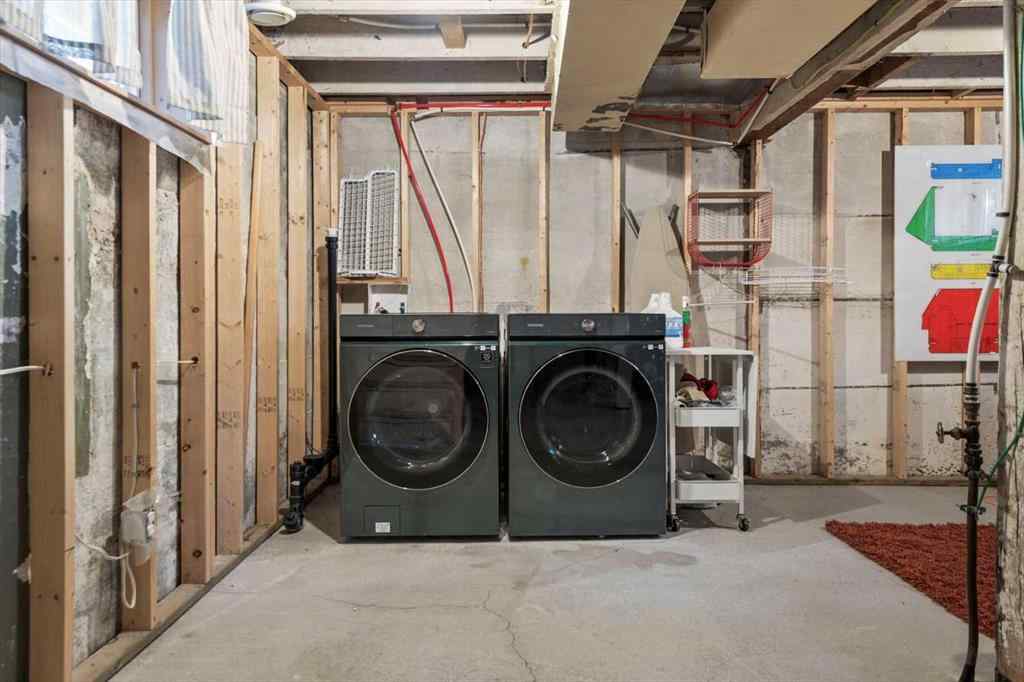 MLS® A2267194 - 1038 1 Avenue NW in Sunnyside Calgary, Residential