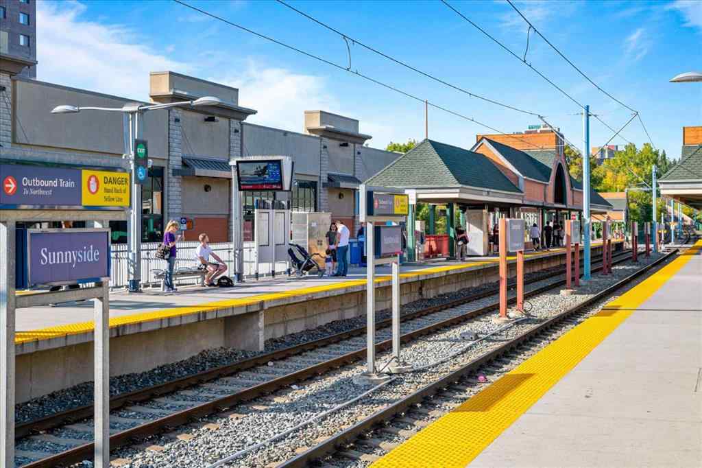 MLS® A2267194 - 1038 1 Avenue NW in Sunnyside Calgary, Residential