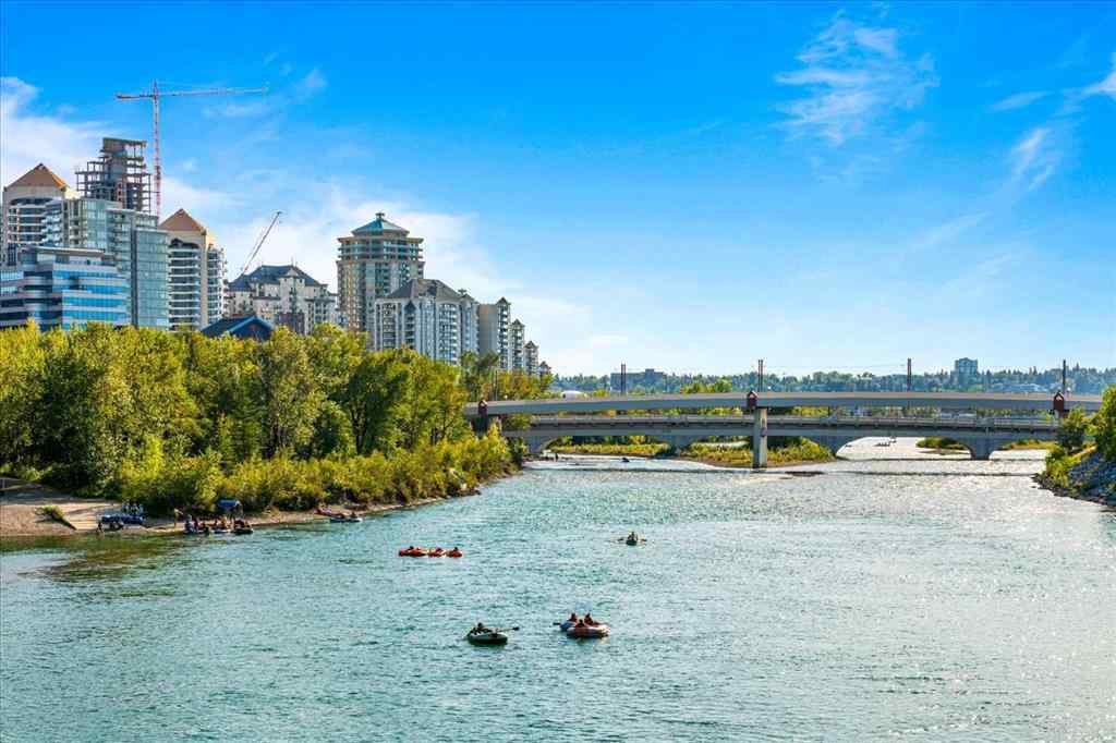 MLS® A2267194 - 1038 1 Avenue NW in Sunnyside Calgary, Residential