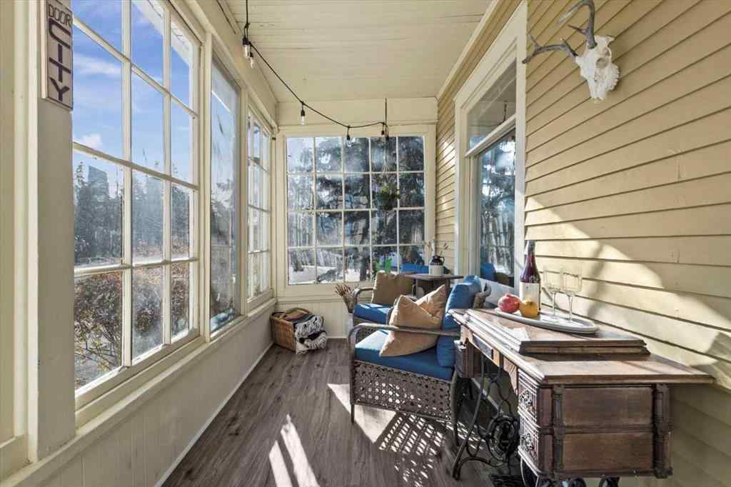 MLS® A2267194 - 1038 1 Avenue NW in Sunnyside Calgary, Residential