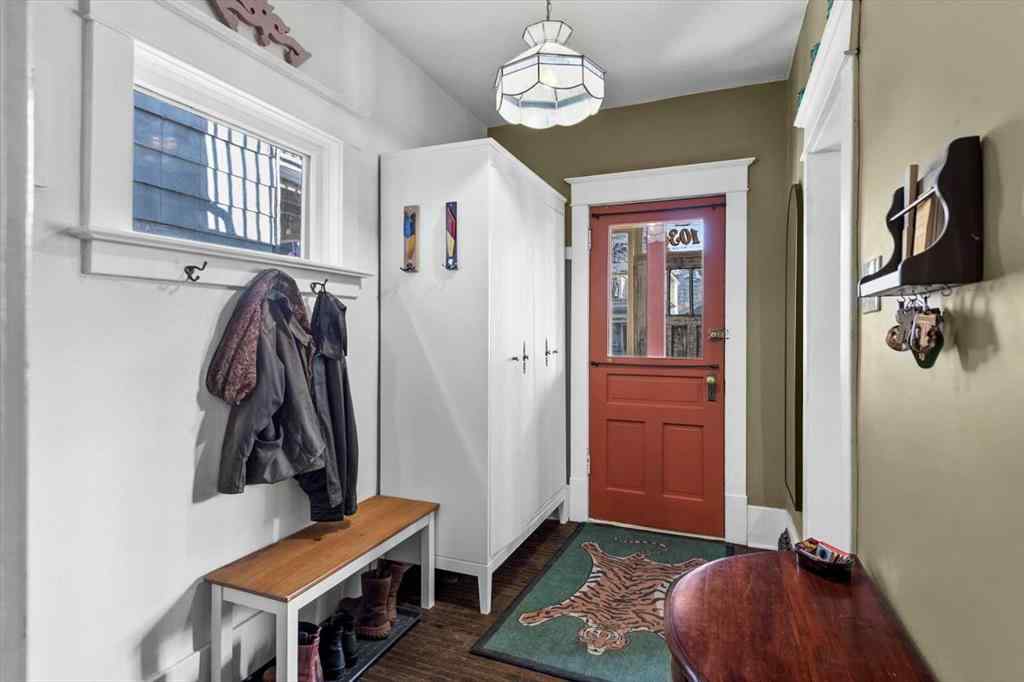 MLS® A2267194 - 1038 1 Avenue NW in Sunnyside Calgary, Residential