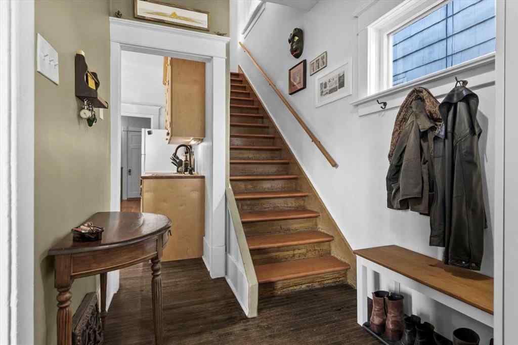 MLS® A2267194 - 1038 1 Avenue NW in Sunnyside Calgary, Residential