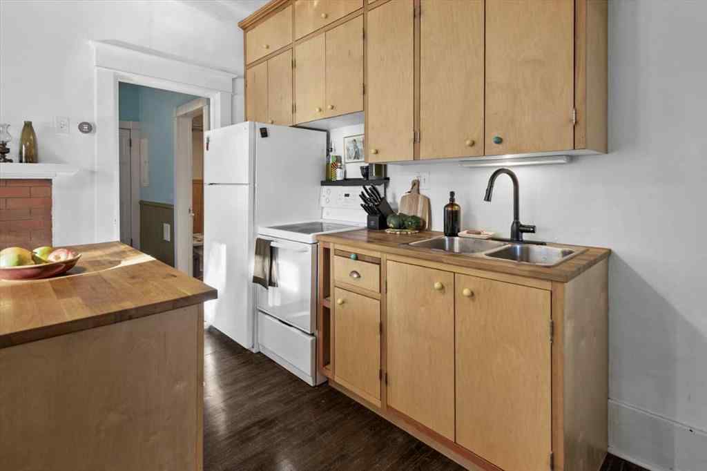 MLS® A2267194 - 1038 1 Avenue NW in Sunnyside Calgary, Residential