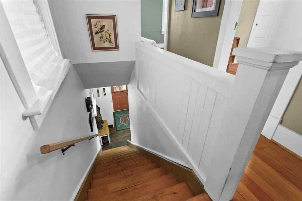 MLS® A2267194 - 1038 1 Avenue NW in Sunnyside Calgary, Residential