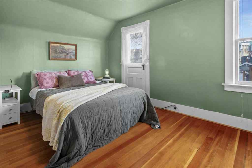 MLS® A2267194 - 1038 1 Avenue NW in Sunnyside Calgary, Residential