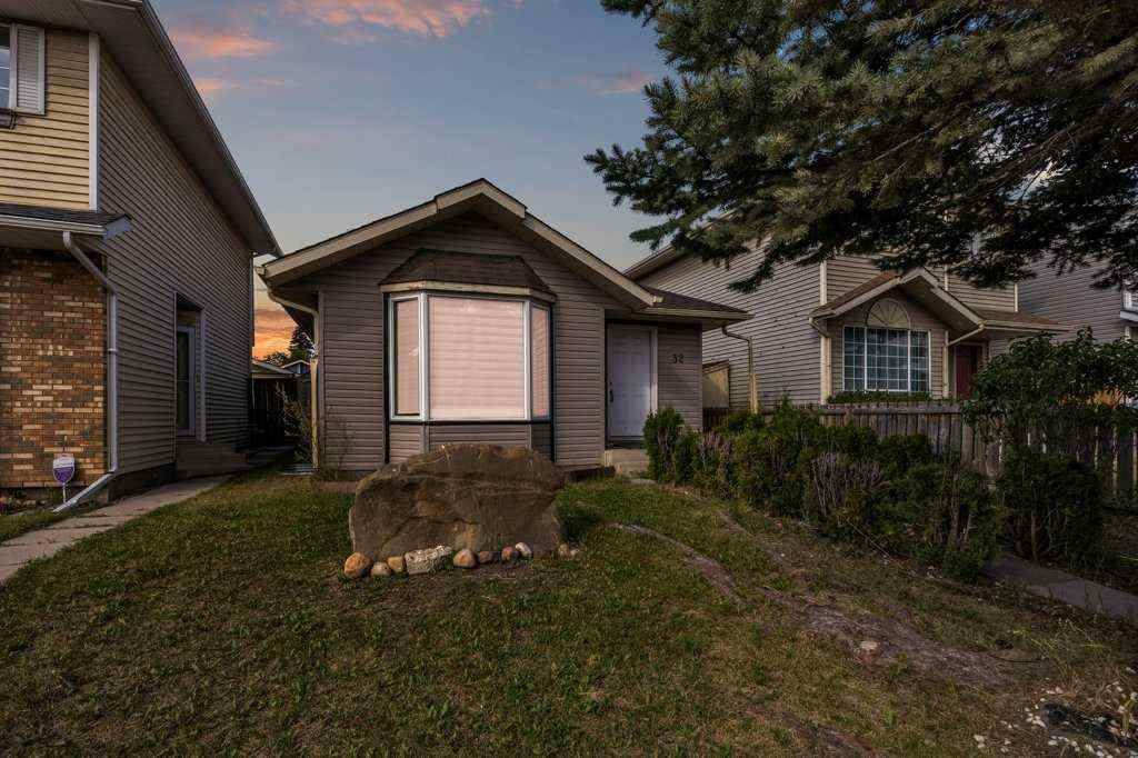 MLS® A2267201 - 32 Martindale Boulevard NE in Martindale Calgary, Residential