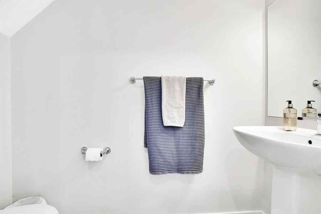 MLS® A2267202 - 128 Cranbrook Square SE in Cranston Calgary, Residential