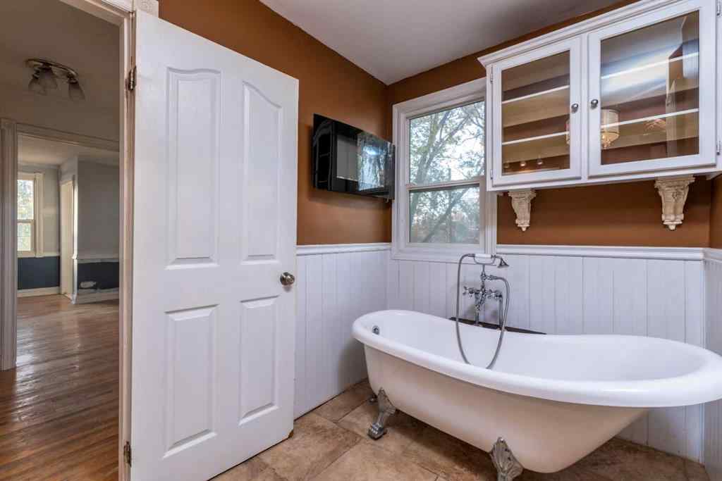 MLS® A2267210 - 5218 49 Street  in West Lloydminster Lloydminster, Residential