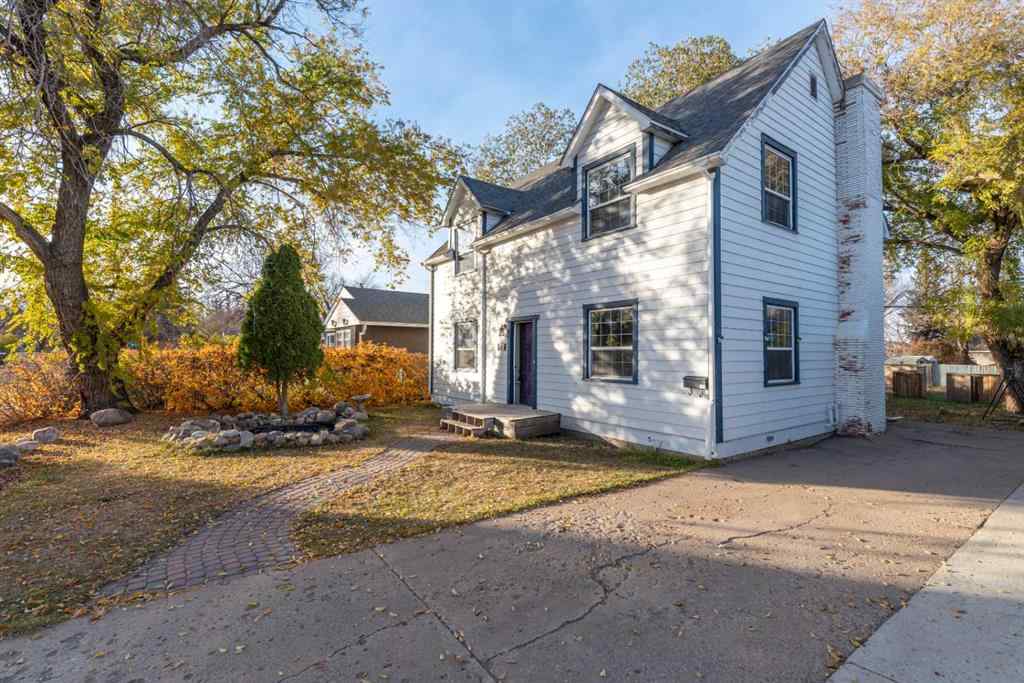 MLS® A2267210 - 5218 49 Street  in West Lloydminster Lloydminster, Residential