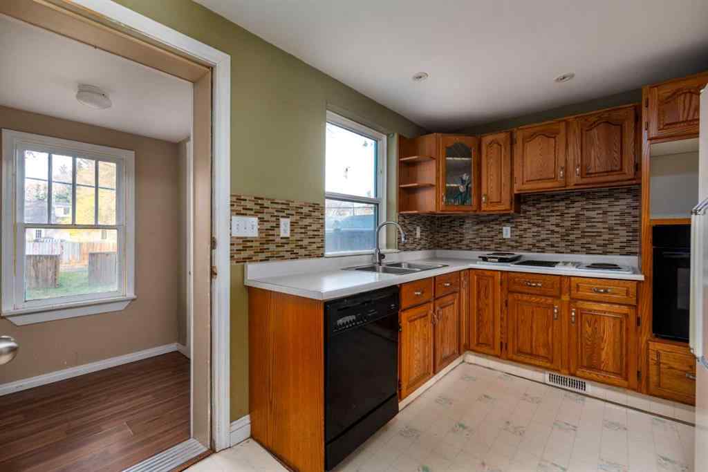 MLS® A2267210 - 5218 49 Street  in West Lloydminster Lloydminster, Residential