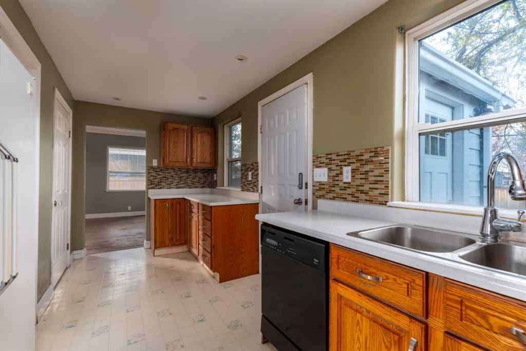 MLS® A2267210 - 5218 49 Street  in West Lloydminster Lloydminster, Residential