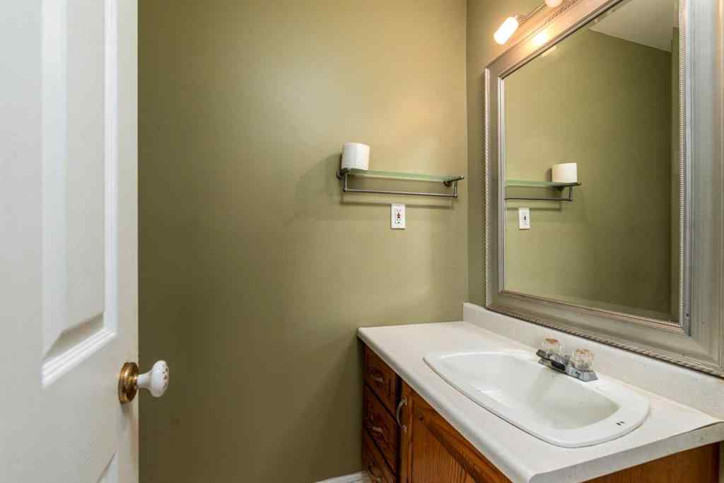 MLS® A2267210 - 5218 49 Street  in West Lloydminster Lloydminster, Residential