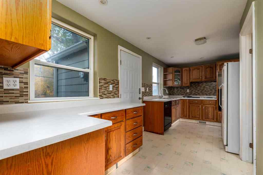 MLS® A2267210 - 5218 49 Street  in West Lloydminster Lloydminster, Residential