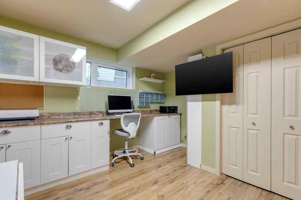 MLS® A2267211 - 244 Tuscany Ridge View NW in Tuscany Calgary, Residential