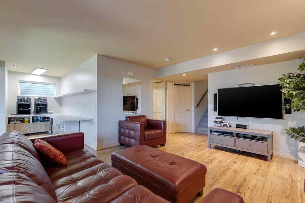 MLS® A2267211 - 244 Tuscany Ridge View NW in Tuscany Calgary, Residential